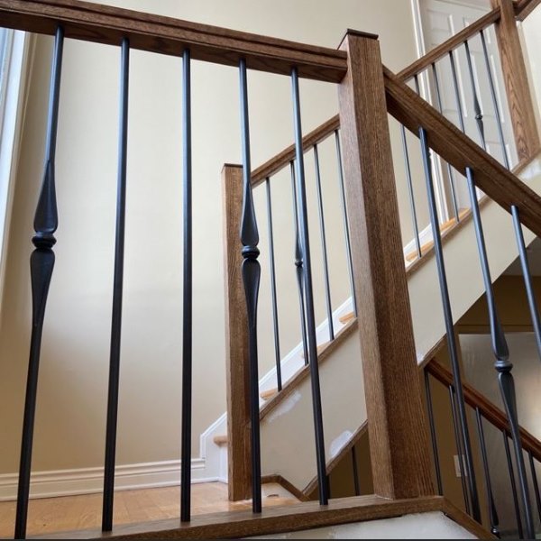 Oak railings and stairs Ottawa